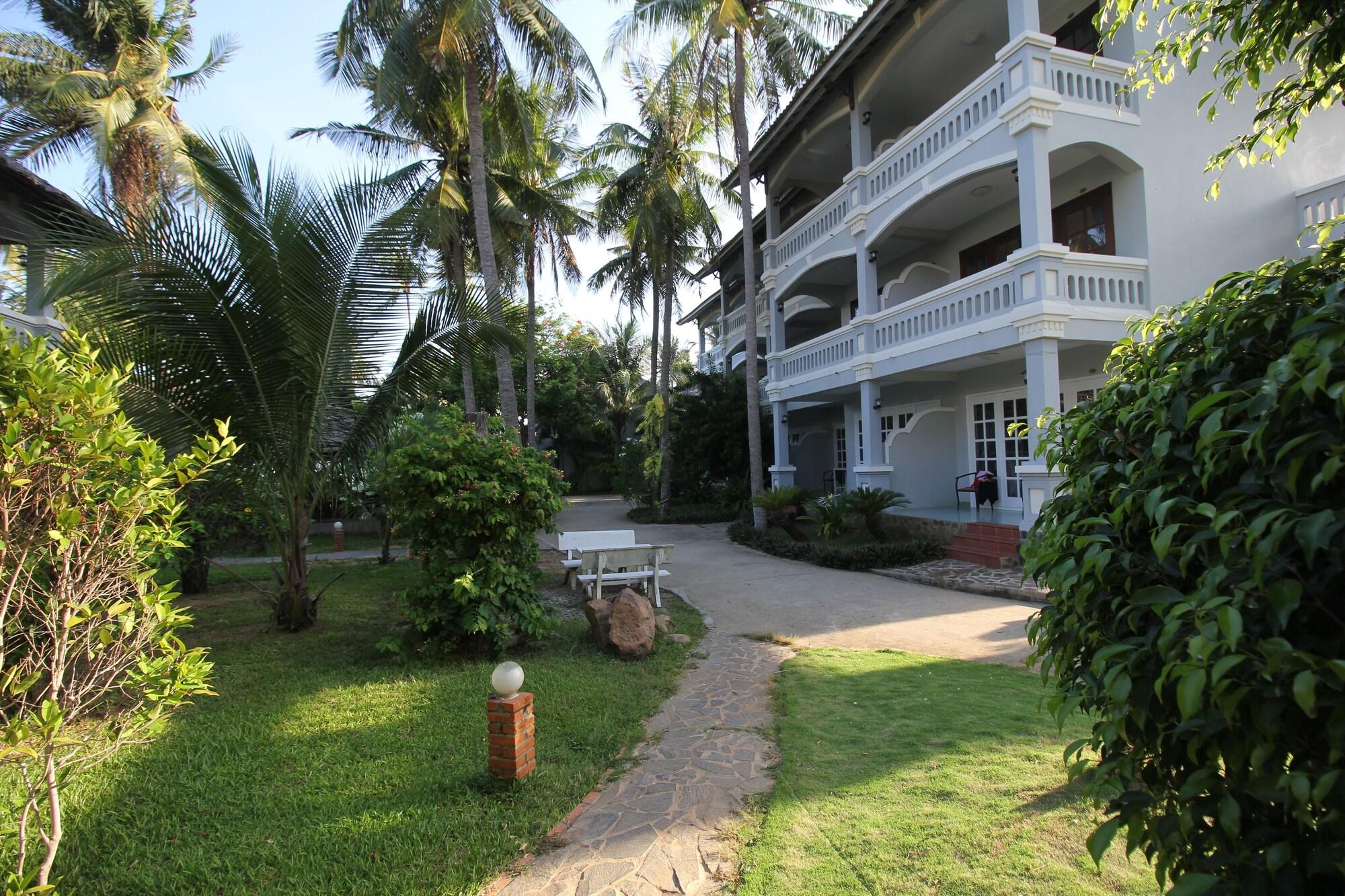 Little Paris Resort Phan Thiet Exteriör bild