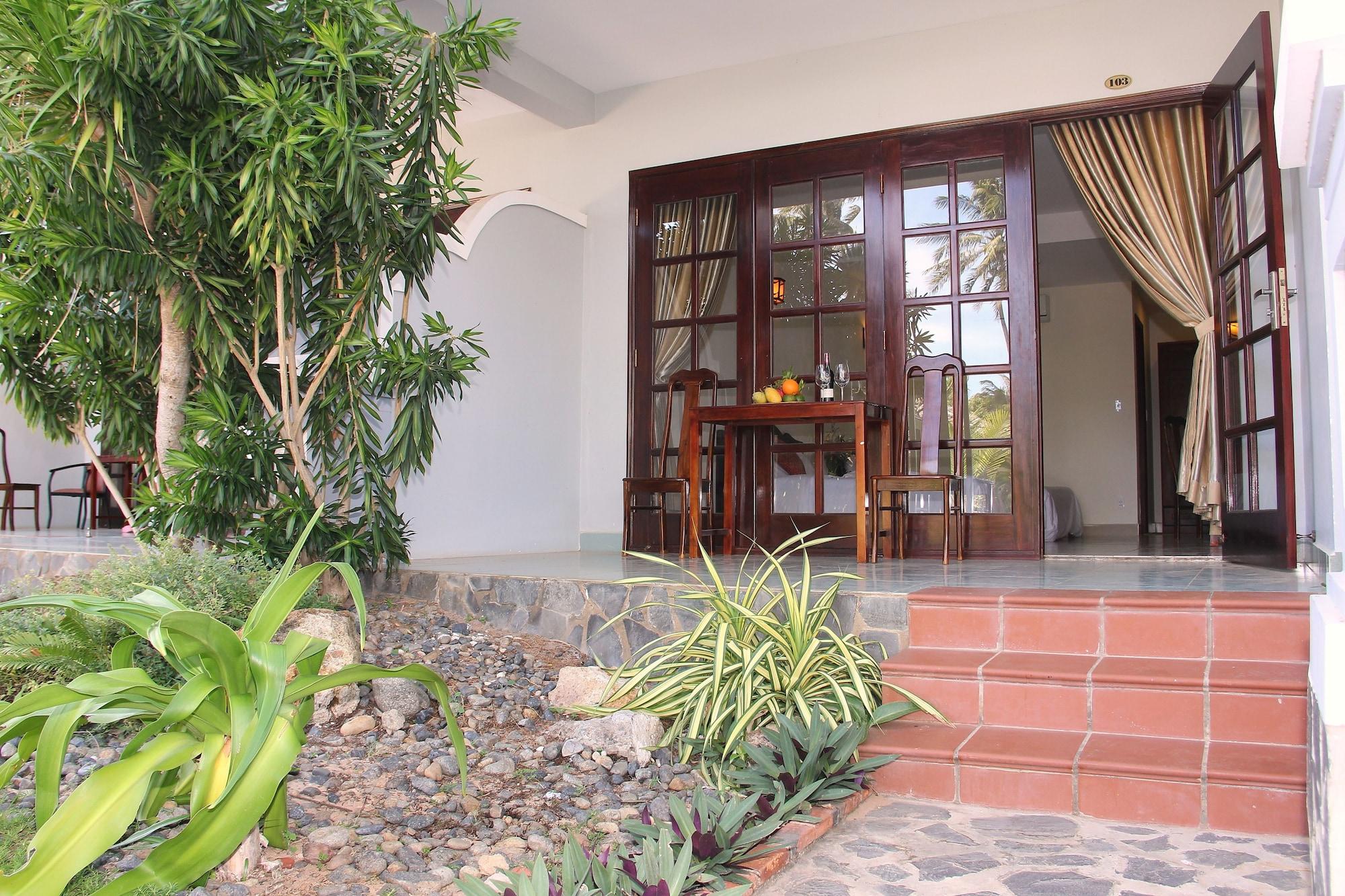 Little Paris Resort Phan Thiet Exteriör bild