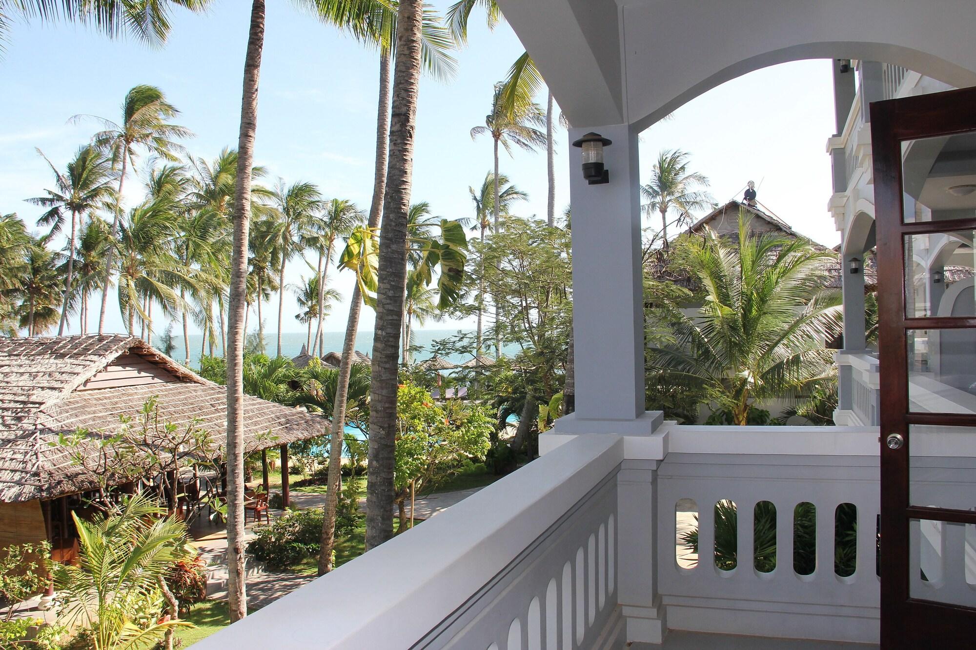 Little Paris Resort Phan Thiet Exteriör bild