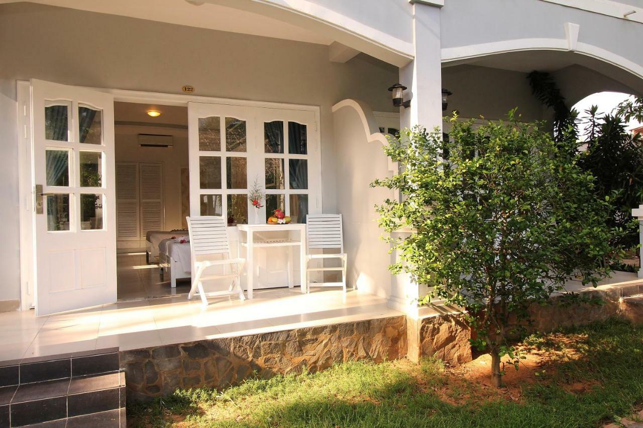 Little Paris Resort Phan Thiet Exteriör bild